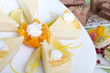 Käsekuchen mit Sahne