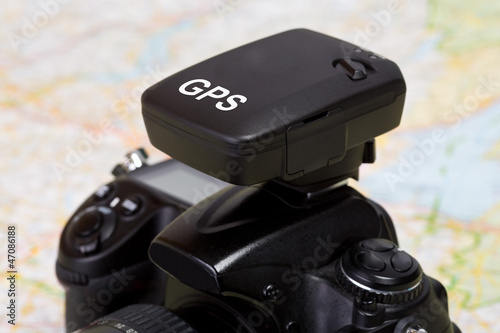 Photo: GPS Empfänger auf einer Spiegelreflex Kamera - geotagging GPS Empfänger auf einer Spiegelreflex Kamera - geotagging