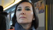 Video: Businessfrau in der Strassenbahn Businessfrau in der Strassenbahn