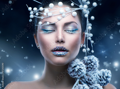 Photo: Winter Beauty Woman. Christmas Girl Makeup Winter Beauty Woman. Christmas Girl Makeup
