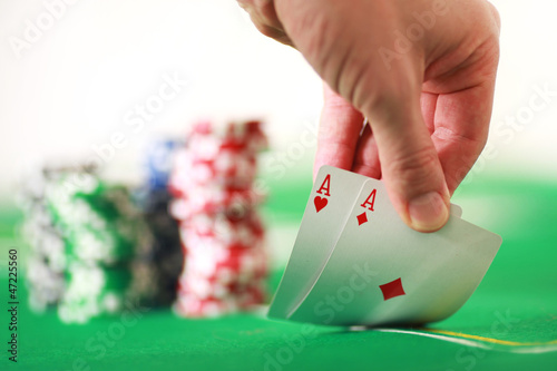 Photo: Zwei Asse beim Pockerspielen Zwei Asse beim Pockerspielen