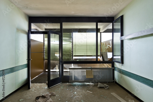 Photo: abandoned building, office destroyed abandoned building, office destroyed