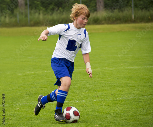 Photo: Junger Fussballer Junger Fussballer