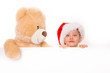 kind und teddybär mit plakat