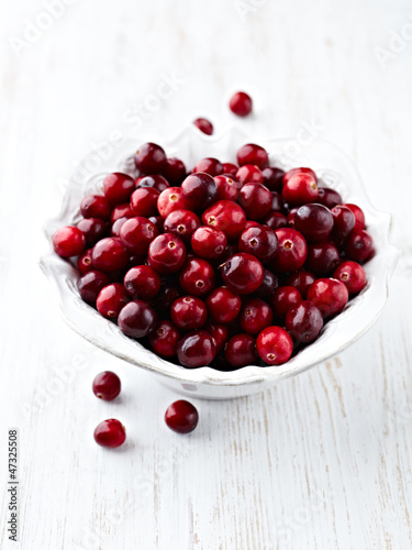 Photo: Bowl of fresh cranberries Bowl of fresh cranberries