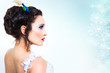 Foto: beautiful girl in long white wedding dress beautiful girl in long white wedding dress