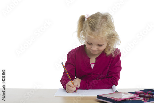 Photo: Kind mit Malstift Kind mit Malstift