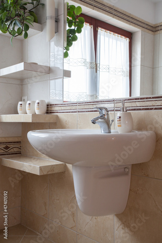 Photo: White sink White sink