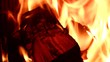 Feuer im Kachelofen