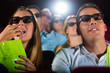 Foto: Junge Leute schauen einen 3D Film im Kino Junge Leute schauen einen 3D Film im Kino