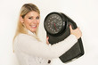 Frau mit Waage