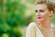 Foto: beautiful young woman in yellow dress beautiful young woman in yellow dress