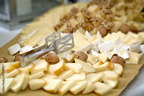 Photo: Formaggi e noci Formaggi e noci
