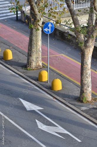 Photo: Tratto di strada urbano Tratto di strada urbano