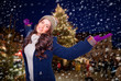 frau weihnachtsmarkt