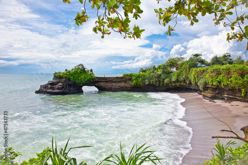 Photo: Pura Batu Bolong temple on Bali, Indonesia. Pura Batu Bolong temple on Bali, Indonesia.