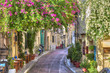 Foto: Traditional houses in Plaka area under Acropolis ,Athens,Greece Traditional houses in Plaka area under Acropolis ,Athens,Greece