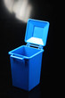 Blaue Tonne