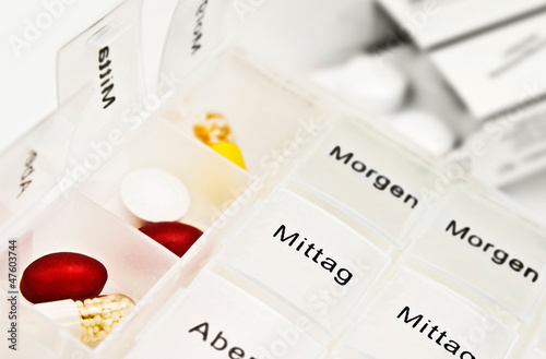 Photo: Medizin - Einnahme Medizin - Einnahme