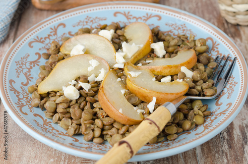 Photo: Lentil salad with caramelized pears and blue cheese Lentil salad with caramelized pears and blue cheese