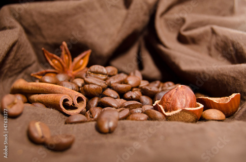 Photo: coffee beans and star anise, cinnamon coffee beans and star anise, cinnamon