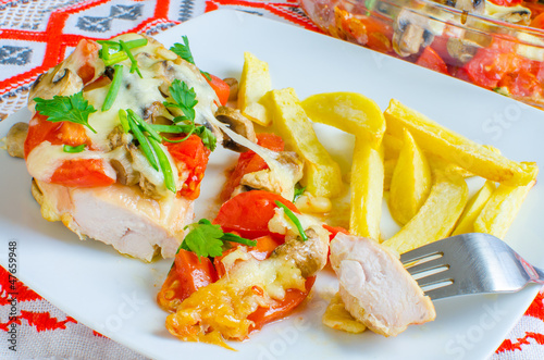 Photo: Chicken breasts baked with tomatoes and mushrooms Chicken breasts baked with tomatoes and mushrooms