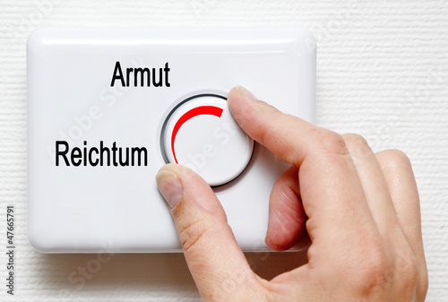 Photo: Reichtum Armut Reichtum Armut
