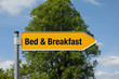 Pfeil mit Baum BED & BREAKFAST
