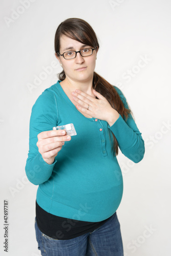 Photo: Schwangere Frau hat Sodbrennen Schwangere Frau hat Sodbrennen