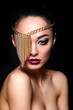 Foto: glamor beautiful sexy Caucasian woman with jewelery glamor beautiful sexy Caucasian woman with jewelery
