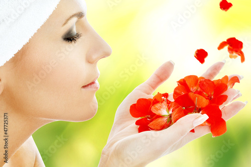Photo: red petals red petals