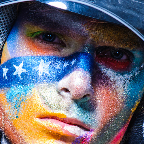 Photo: color face art men color face art men