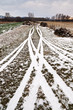 Reifenspur im Schnee