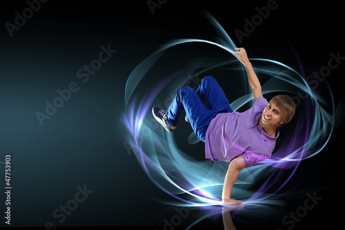 Photo: Modern style dancer Modern style dancer