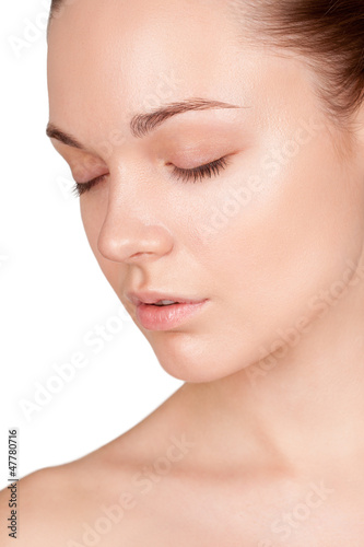 Photo: portrait of a woman with their eyes closed portrait of a woman with their eyes closed