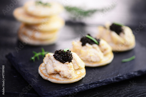 Photo: Häppchen mit Kaviar Häppchen mit Kaviar