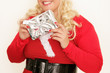 Photo: Junge Frau mit Geschenk Junge Frau mit Geschenk