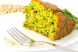 Cake salato con spinaci e pinoli