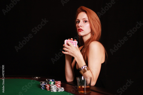 Photo: Frau am Pokertisch Frau am Pokertisch