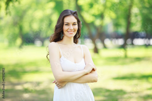 Photo: Young woman outdoor Young woman outdoor