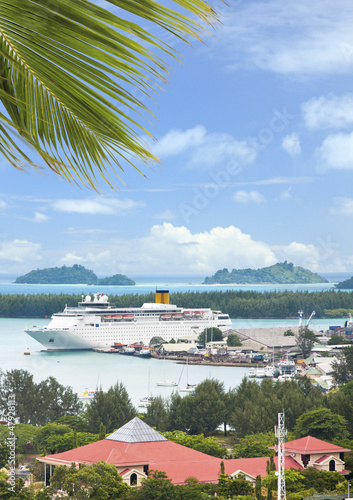 Photo: paquebot de croisières à Victoria, Seychelles paquebot de croisières à Victoria, Seychelles