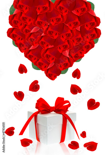 Photo: beautiful red roses bouquet in hearth shape beautiful red roses bouquet in hearth shape