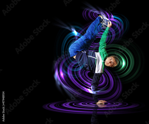 Photo: Modern style dancer Modern style dancer