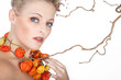Junge Frau im Herbst Style