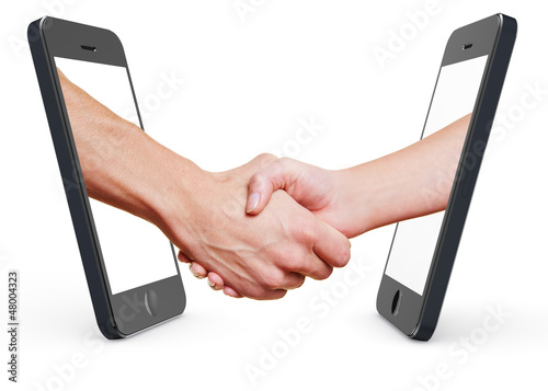 Illustration: Handschlag per Handy und Smartphone Handschlag per Handy und Smartphone