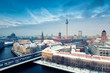 Foto: Berlin Skyline Winter City Panorama with snow and blue sky Berlin Skyline Winter City Panorama with snow and blue sky