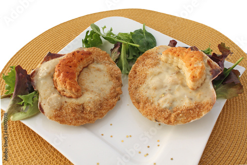 Photo: 2 coquilles à la normande 2 coquilles à la normande