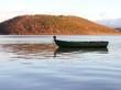 Angelboot am Edersee im Abendlicht