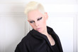 junge frau undercut extrem makeup