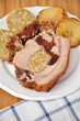 Gefüllter Schweinebraten mit Semmelknödel